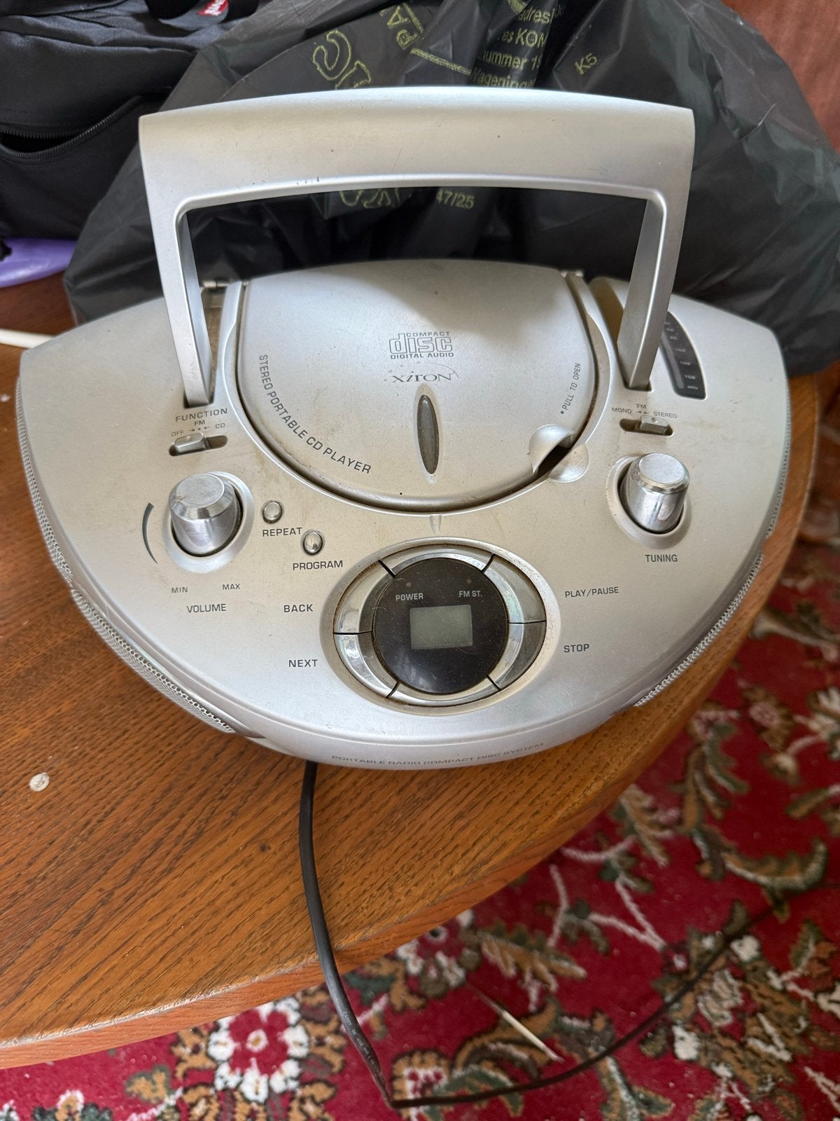 XTON Draagbare Radio CD Speler - Compact en Functioneel, Audio, Tv en Foto, Radio's, Ophalen of Verzenden, Gebruikt, Radio, Met cd-speler