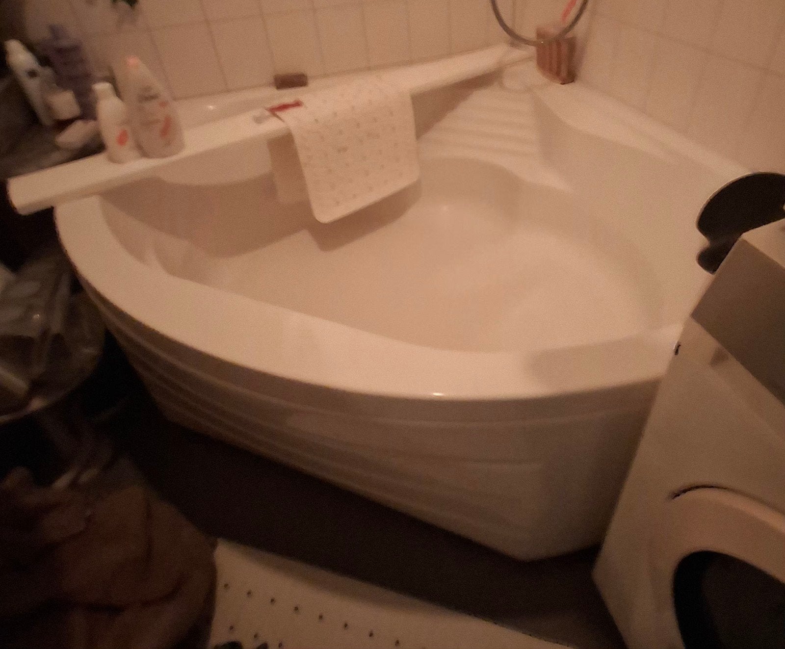 Hoekbad met bad plank, Ophalen, Met bad