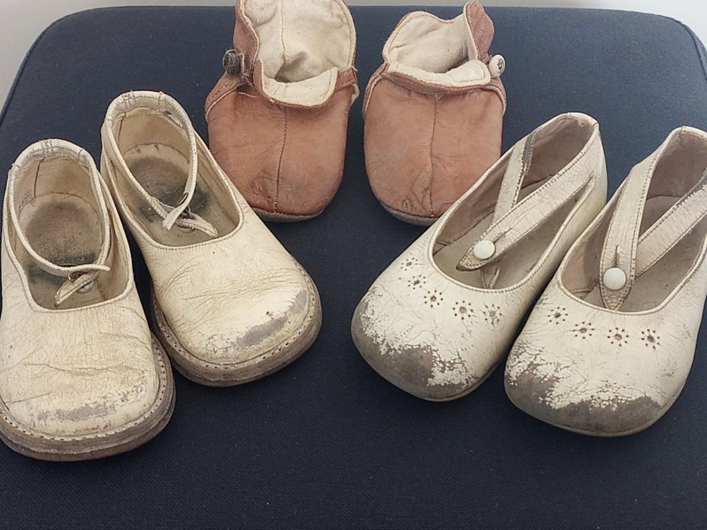 Brocante kinderschoentjes/-slofjes, jaren '50, Ophalen of Verzenden