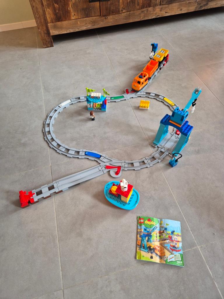 LEGO DUPLO Goederentrein 10875 (elektrisch), Kinderen en Baby's, Speelgoed | Duplo en Lego, Ophalen, Gebruikt, Overige thema's