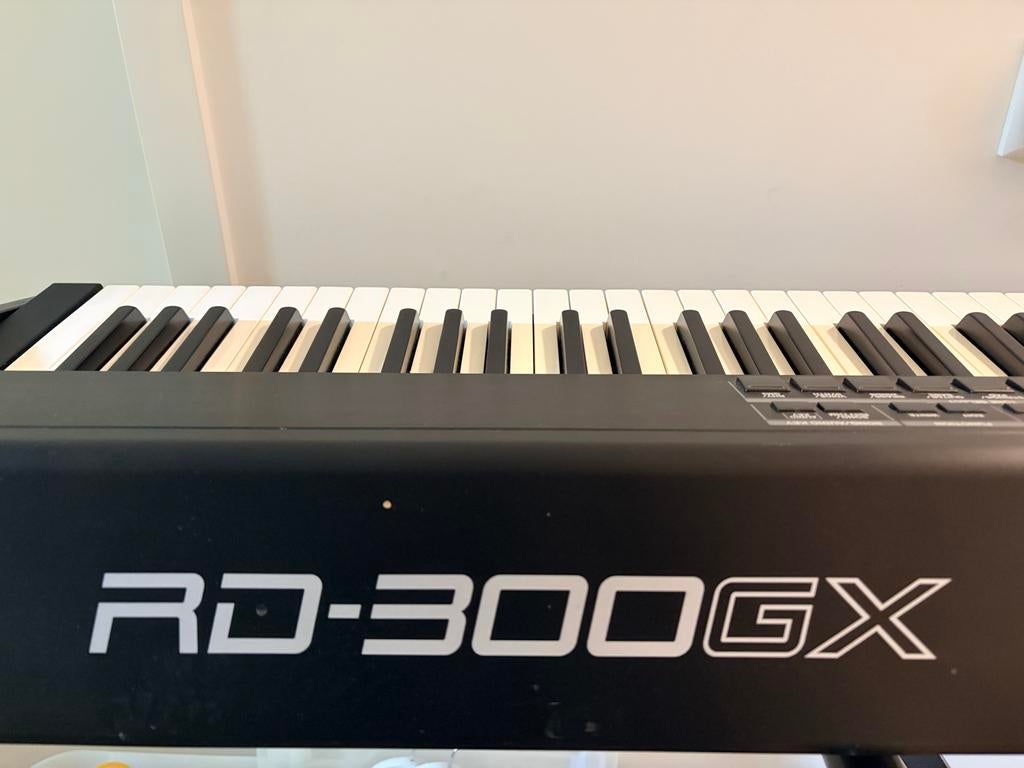 Roland RD-300GX Stage Piano - Nette staat, compleet, Ophalen, Gebruikt, 88 toetsen, Roland