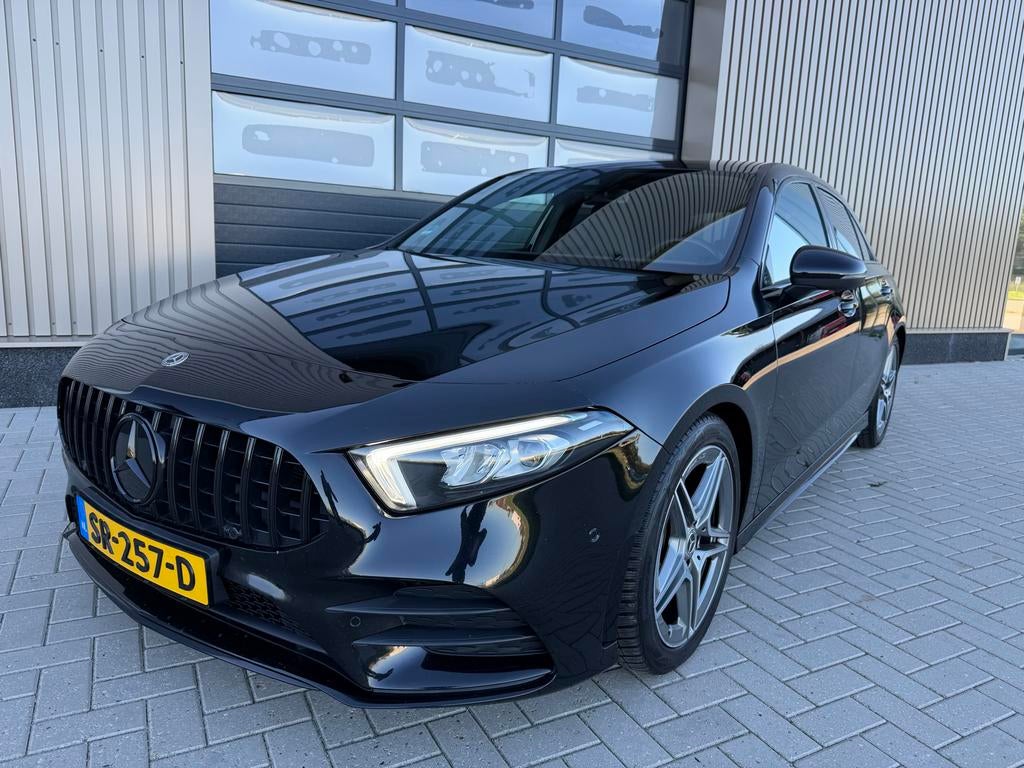 Mercedes-Benz A-Klasse A180D AMG-line 2018 A45 Zwart, Auto's, 1345 kg, Zwart, 4 cilinders, Zwart