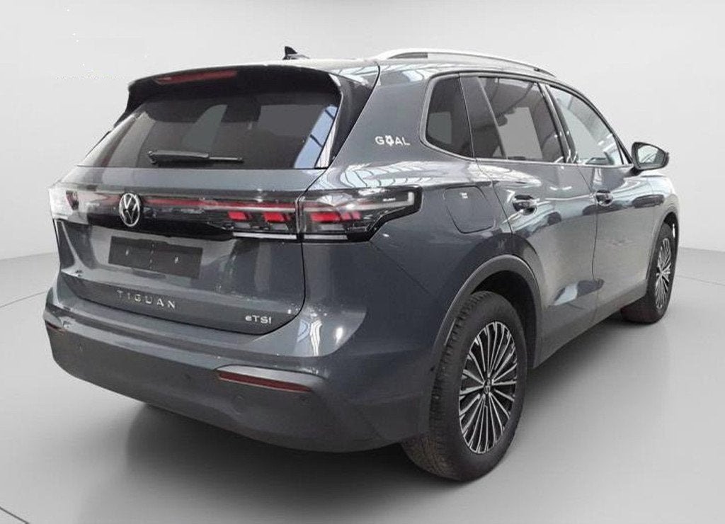 Volkswagen Tiguan 1.5 eTSI 130PK Life Edition Trekhaak/360Ca, 12 maanden, 4 cilinders, Leder en Stof, Automatische klimaatregeling