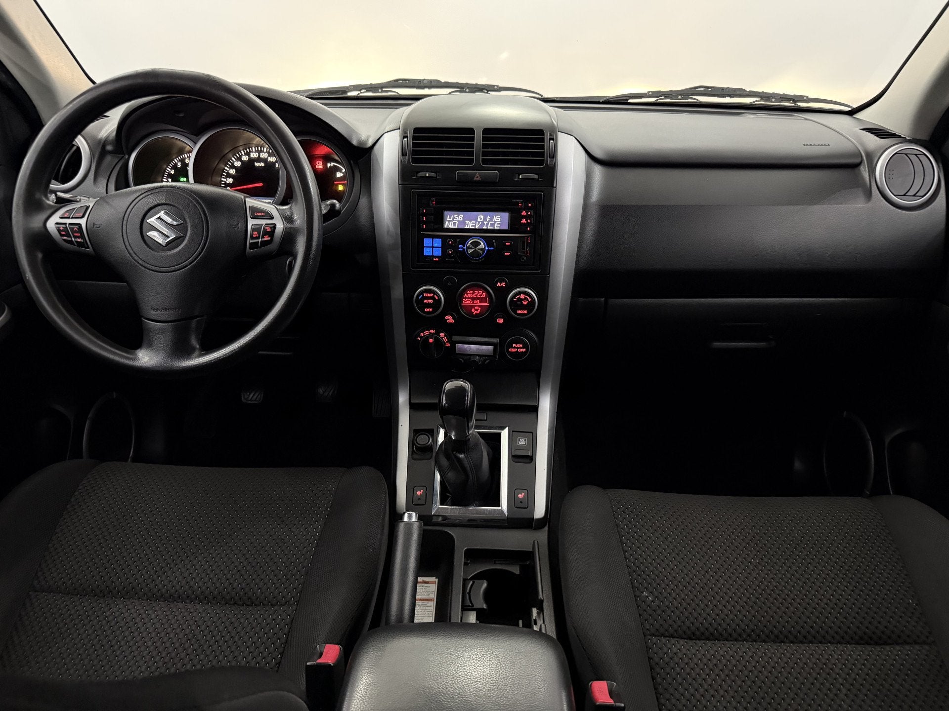 Suzuki Grand Vitara 2.4 Exclusive Clima, Cruise control, Par, Stof, Gebruikt, 4 cilinders, 1850 kg