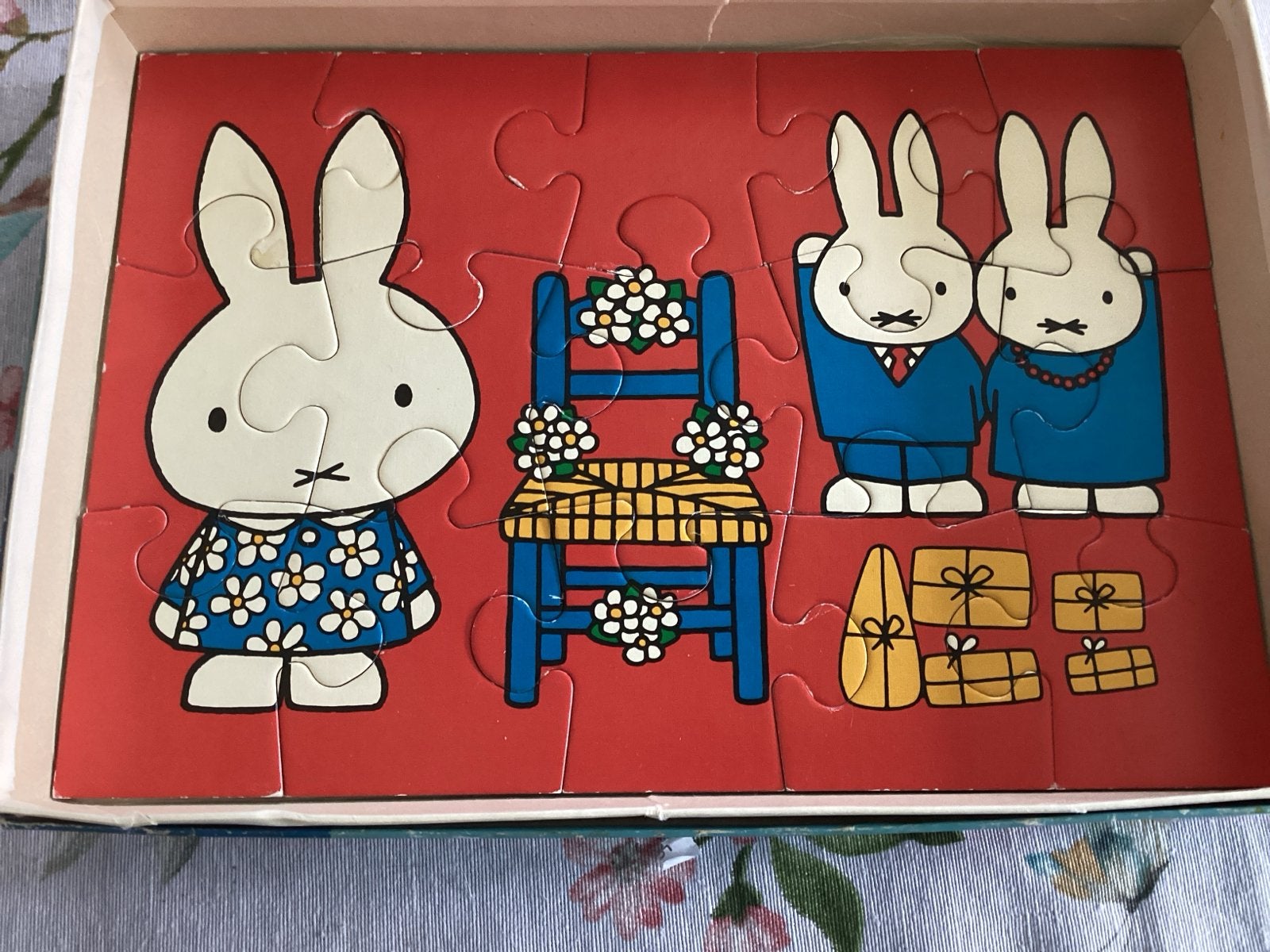 Nijntje puzzel met Nijntje en familie, Kinderen en Baby's, Speelgoed | Kinderpuzzels, Ophalen of Verzenden, 10 tot 50 stukjes