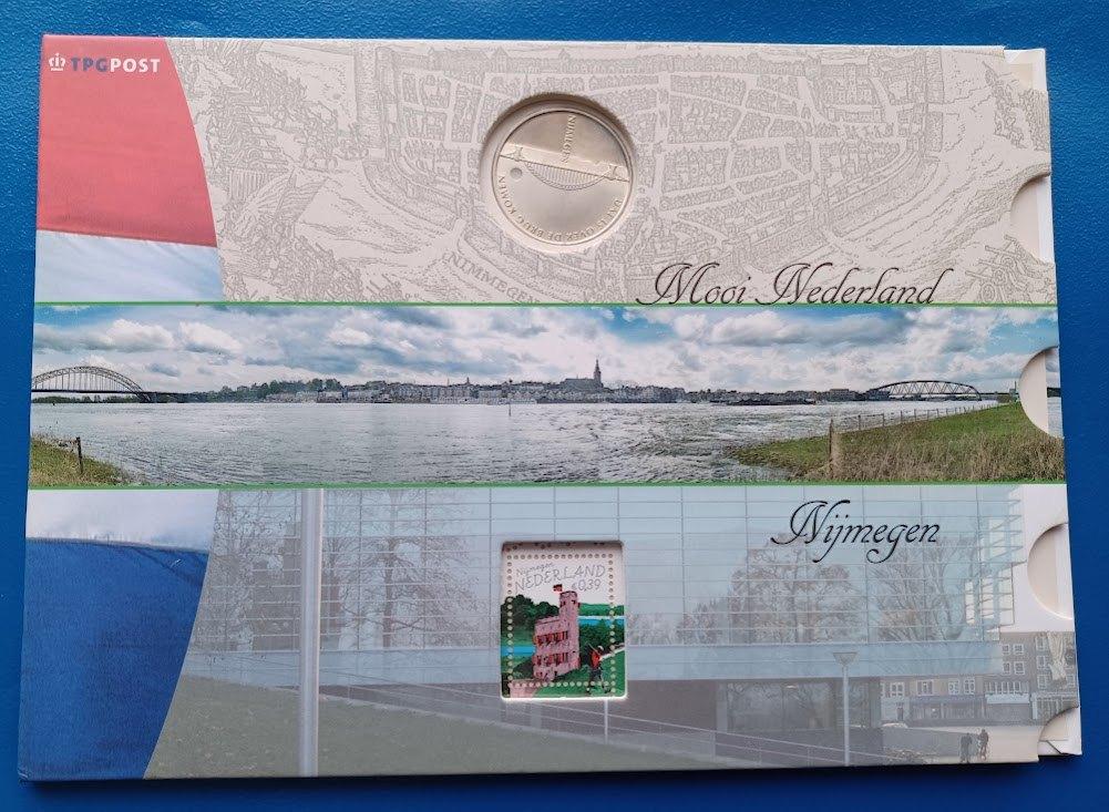 Cadeauset Mooi Nederland 2005: Nijmegen, Postzegels en Munten, Penningen en Medailles, Verzenden, Overige materialen, Nederland