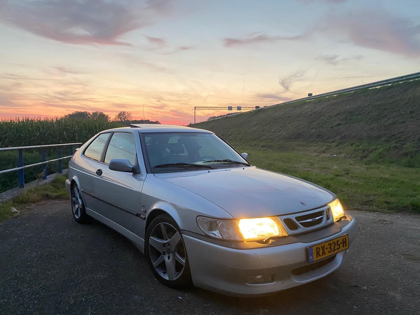 Saab 9-3 2.0 FSP B204R Coupe 1999 Grijs, Auto's, Saab, Voorwielaandrijving, 1300 kg, Zwart, 4 cilinders
