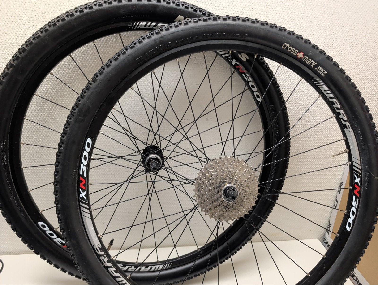 Wielset 29er  Warp XN 300 discs maxxis banden, Wiel, Verzenden, Zo goed als nieuw, Aluminium