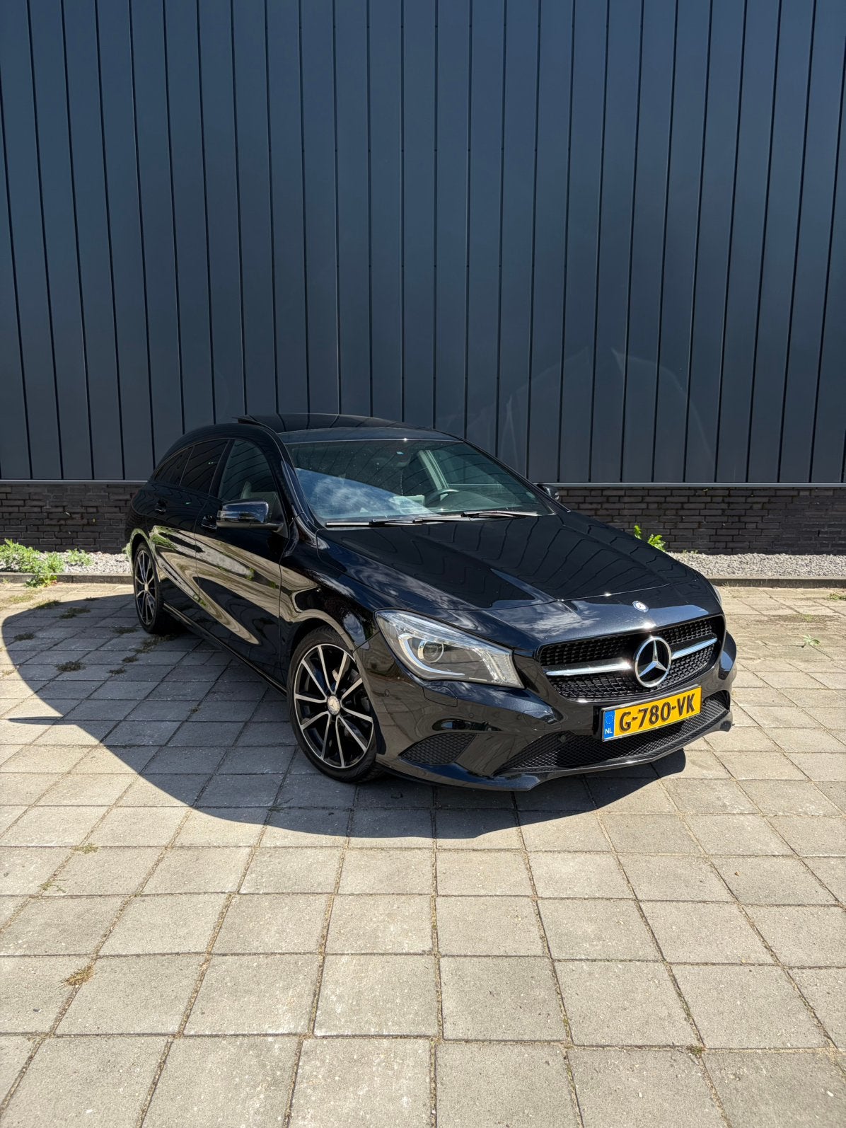 Mercedes-Benz CLA 180 122pk 7G-DCT 2015 Zwart, CLA, 730 kg, 4 cilinders, 1595 cc