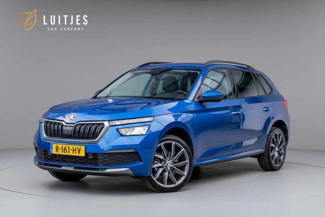 Skoda Kamiq 1.0 TSI Ambition OrgNL|Carplay|Trekhaak|18", Auto's, Stof, Gebruikt, Blauw, 620 kg