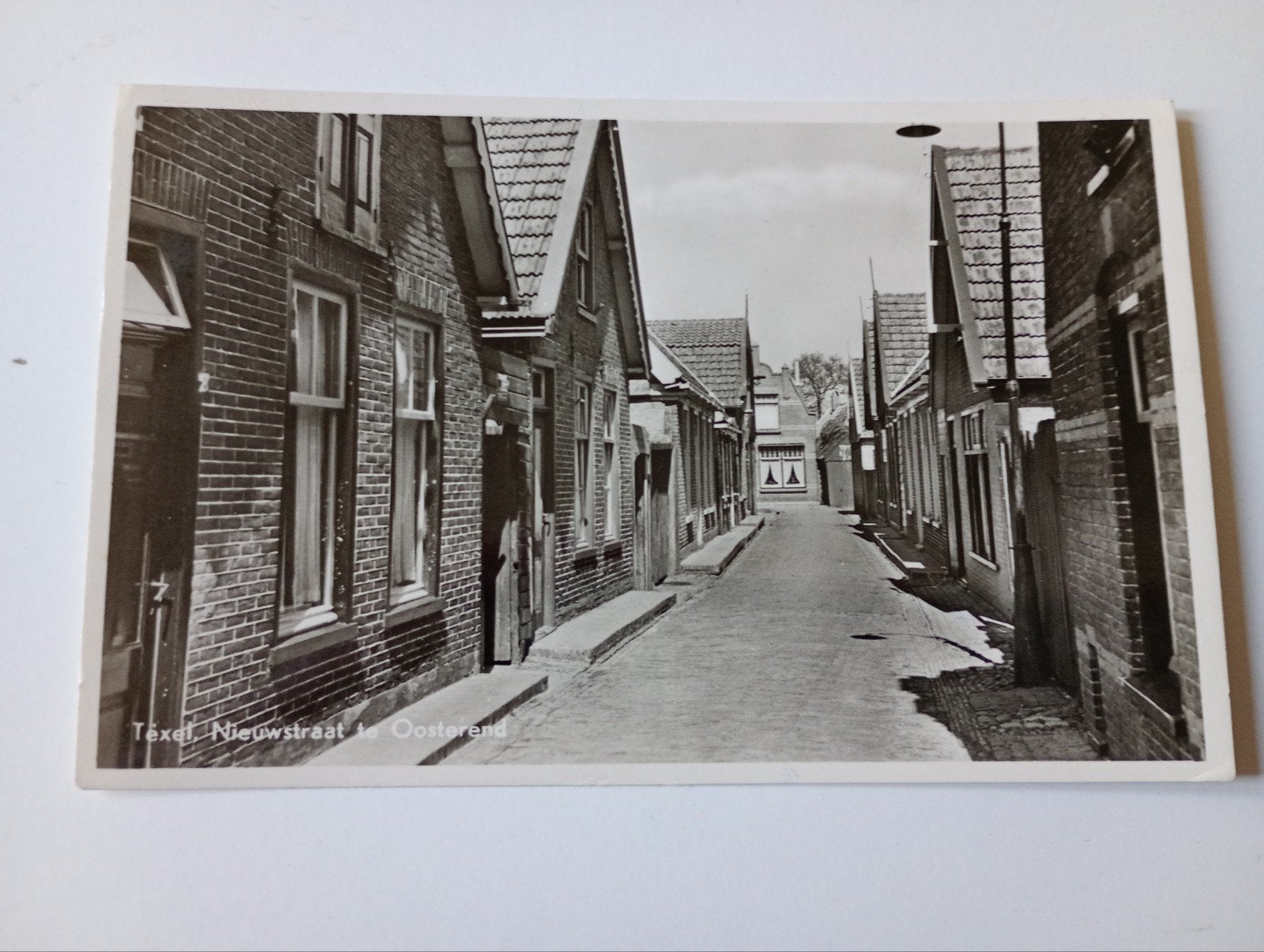 Texel Oosterend Nieuwstraat 1960, Ophalen of Verzenden, 1940 tot 1960, Gelopen, Waddeneilanden