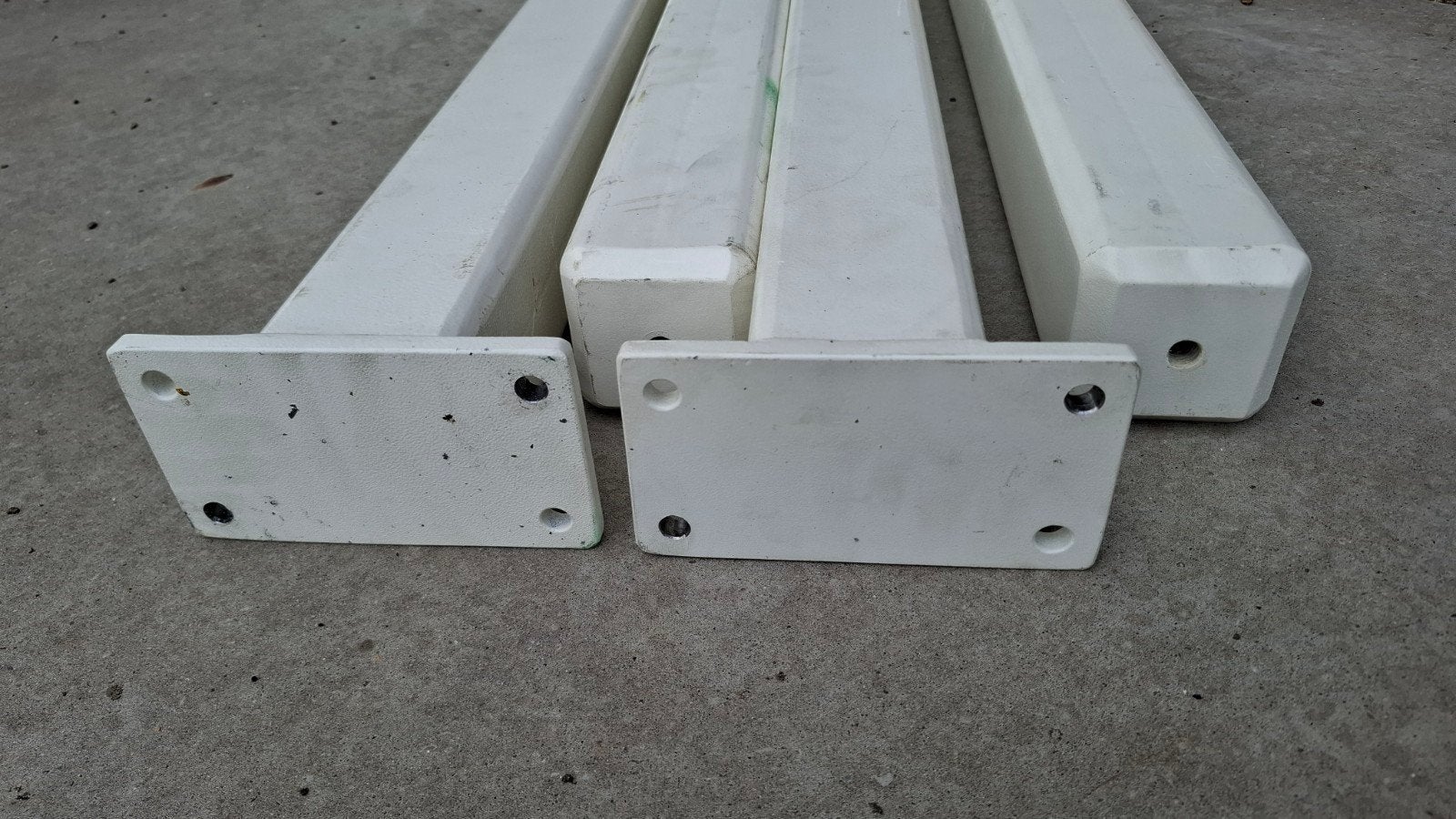 Zware poten voor werkbank of tafel, Ophalen