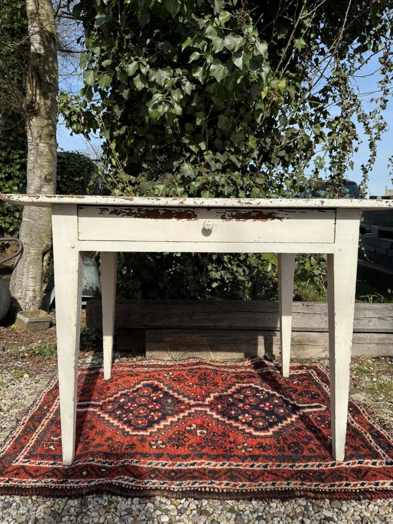 Oude brocante tafel met la vuilwit, Ophalen