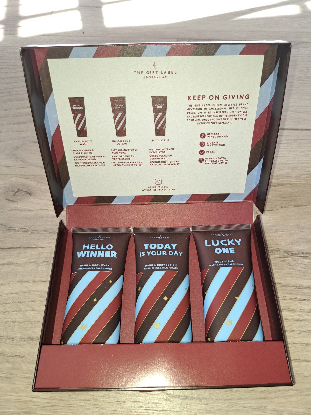 The gift label Amsterdam, Ophalen, Nieuw