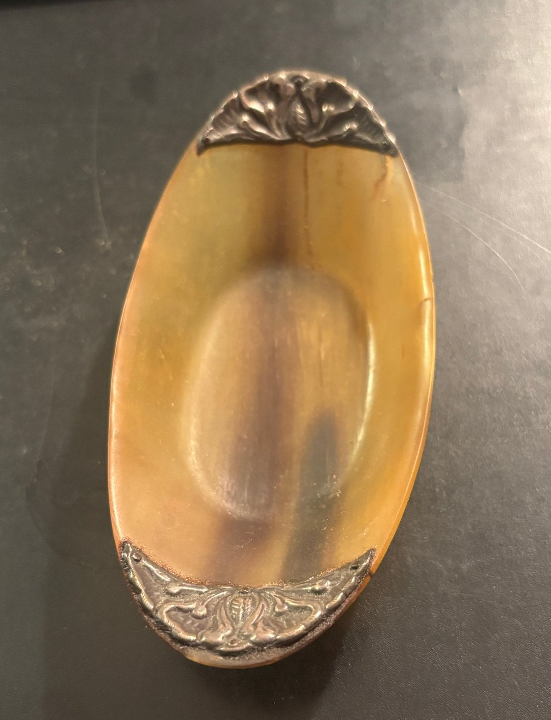 Antieke hoorn schaal met zilveren decoratie, 12x6 cm, Antiek en Kunst, Antiek | Schalen, Ophalen of Verzenden
