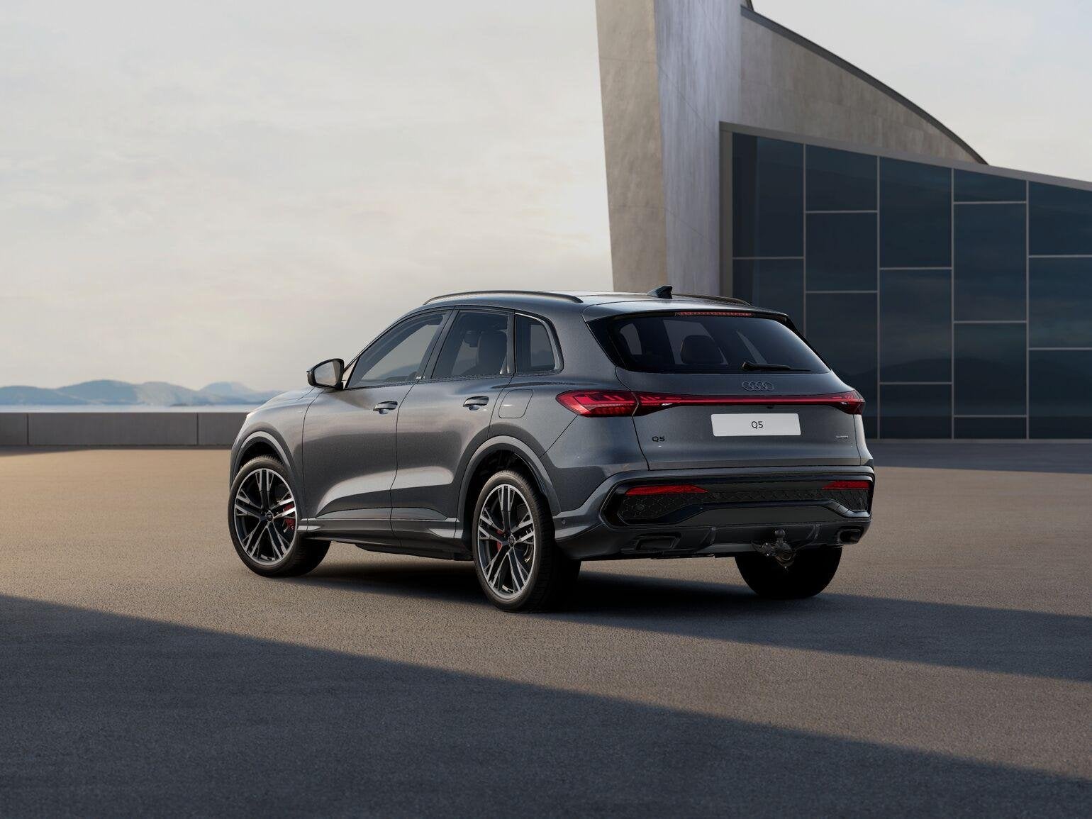 Audi Q5 367pk e-hybrid quattro S Edition Competition | Panor, Auto's, Automaat, 12 maanden, Stof, 4 cilinders