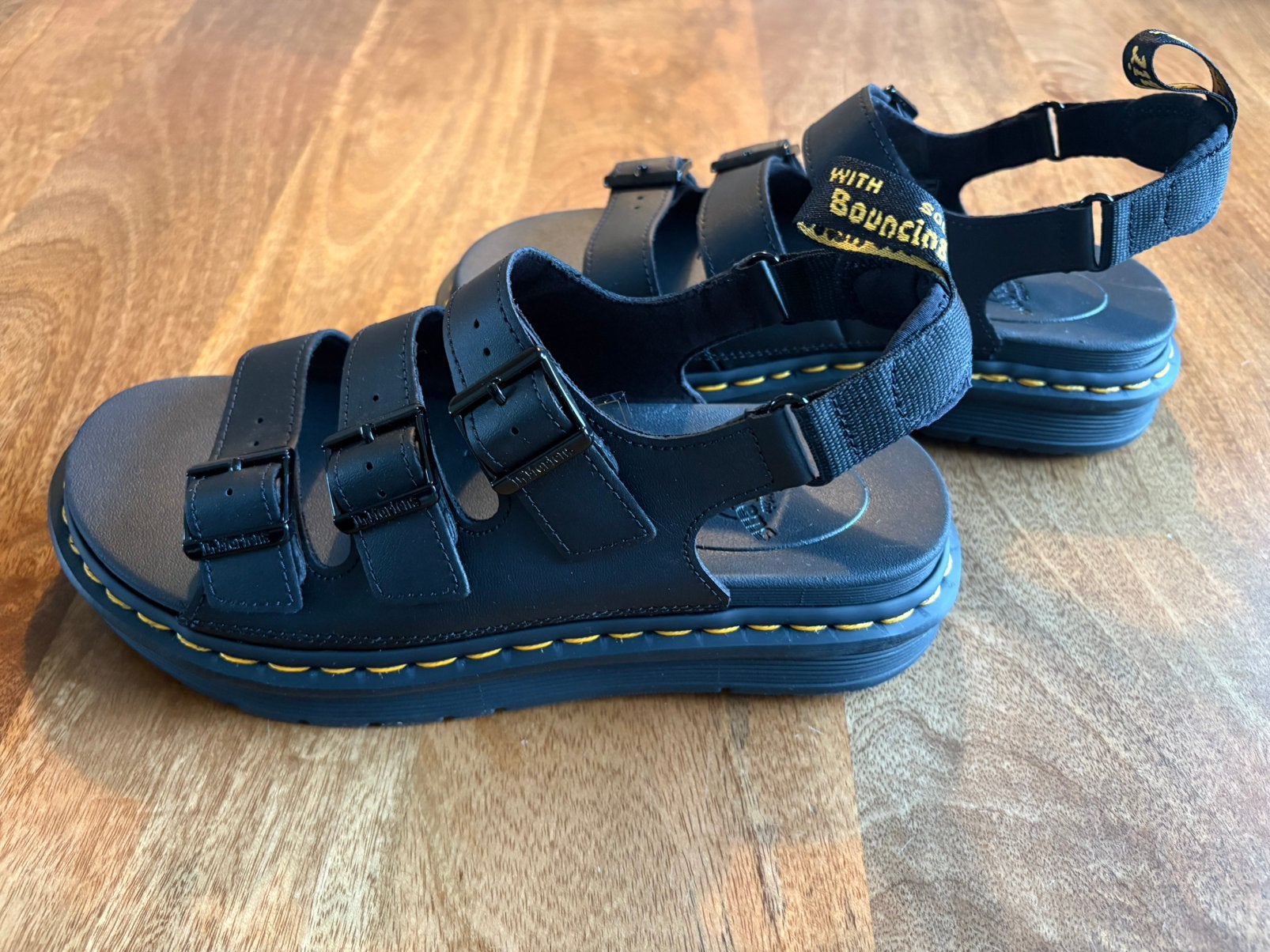 NIEUW Dr.Martens sandalen maat 40, Kleding | Dames, Schoenen, Zwart, Nieuw, Sandalen of Muiltjes, Ophalen of Verzenden