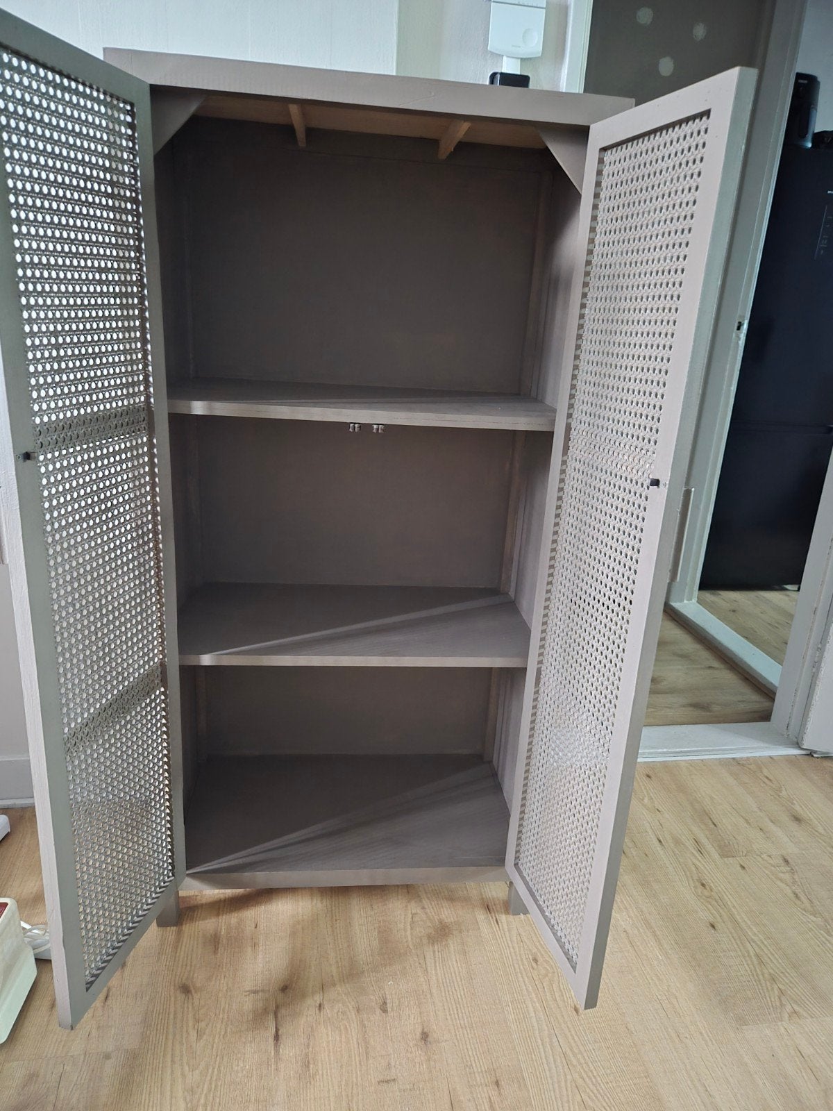 Xenos houten kast, Ophalen, Zo goed als nieuw