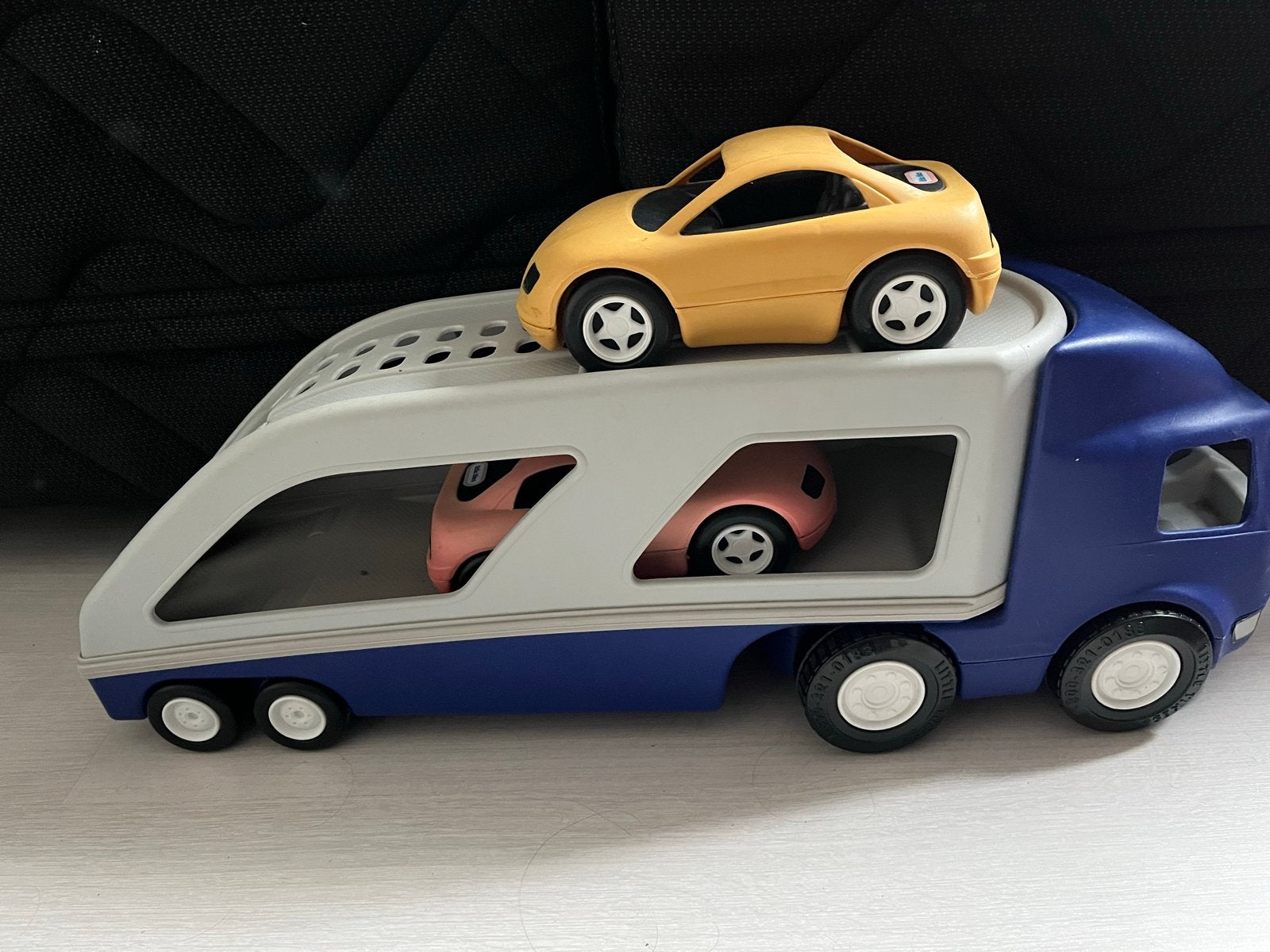 Little Tikes autotransporter met 2 auto's, Ophalen, Gebruikt