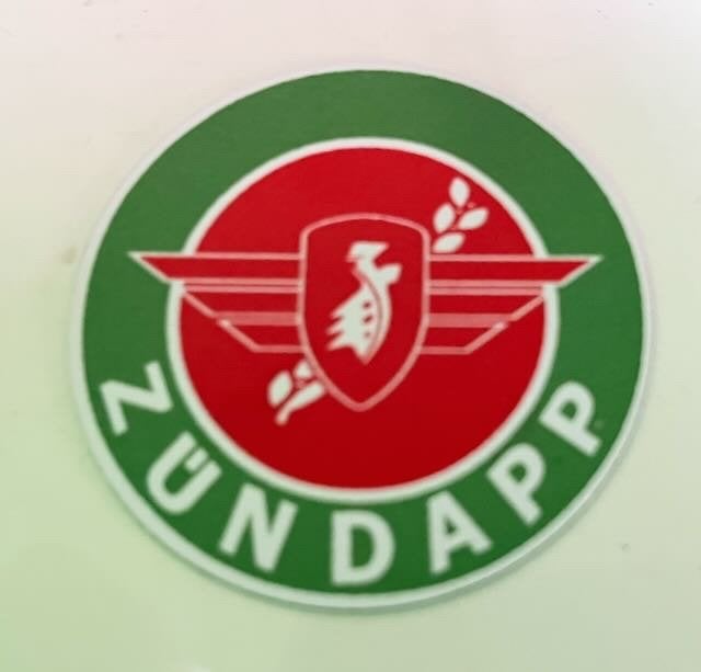 Zundapp   magneet - plat 2D Magneetsticker  5,5 CM, Ophalen of Verzenden, Auto's