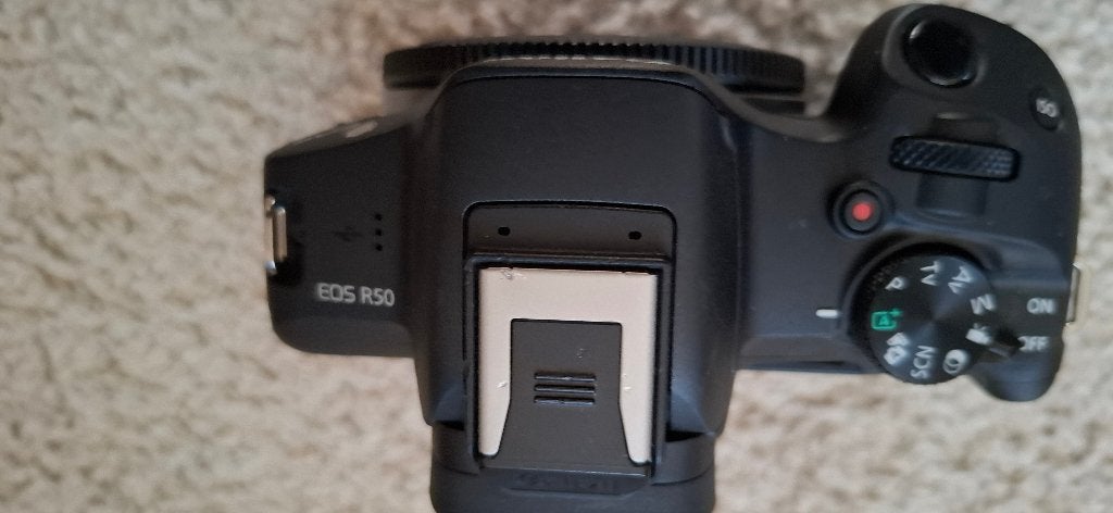 Canon R50, Audio, Tv en Foto, Fotocamera's Digitaal, Canon, Lensdop, Ophalen of Verzenden, Zo goed als nieuw