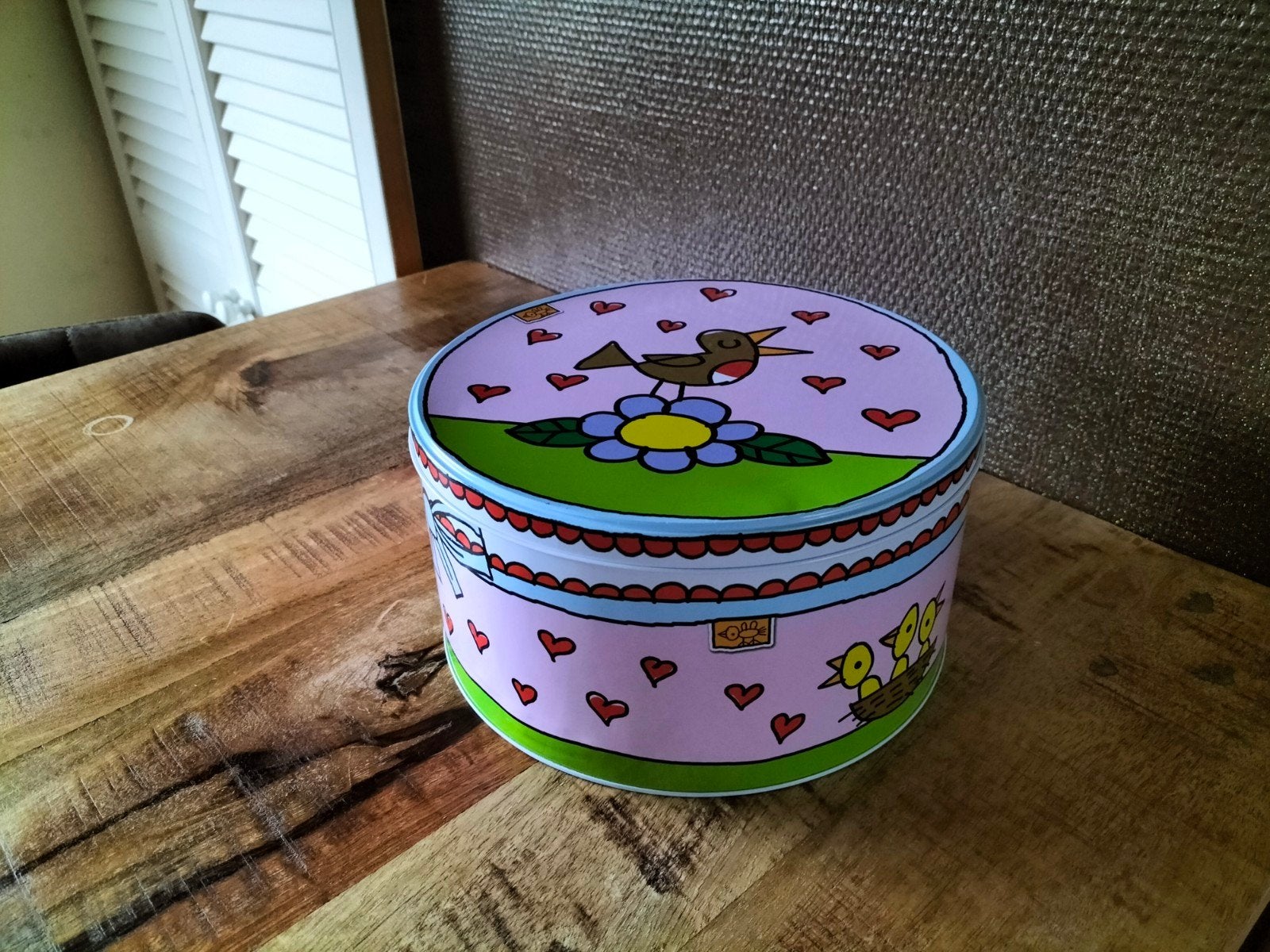 KOEKTROMMEL Babette harms servies Foogel, Verzamelen, Ophalen of Verzenden, Nieuw, Koek(jes), Douwe Egberts