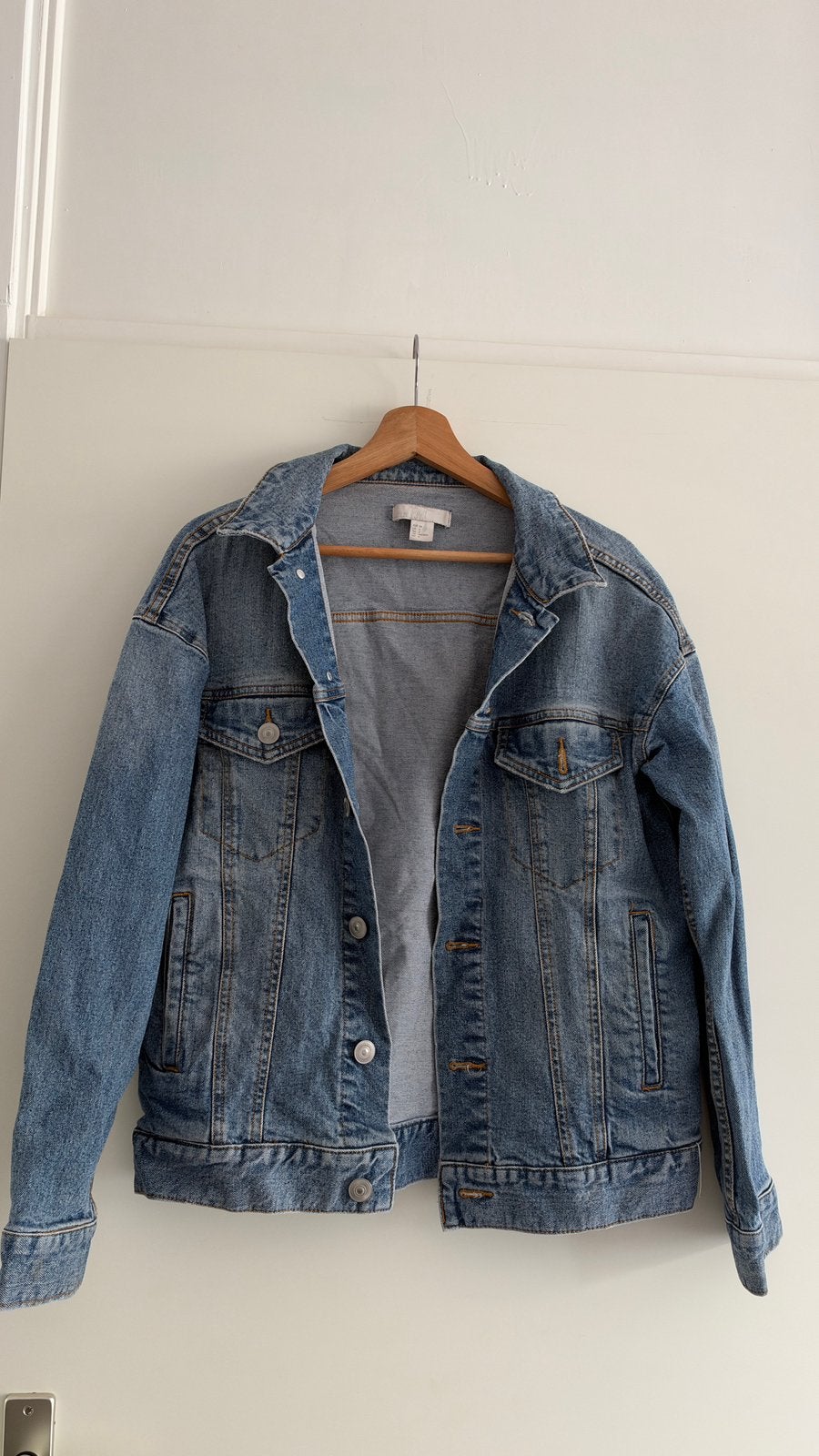 H&M Oversized Denim Jasje / Spijkerjas (Middenblauw), Verzenden, Zo goed als nieuw, Maat 34 (XS) of kleiner, Blauw