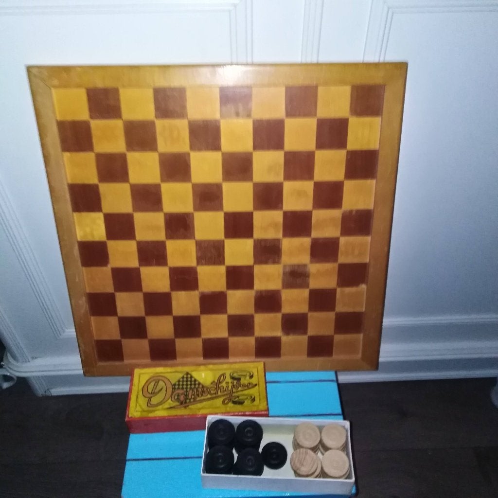 Schaak/dam bord met doosje damstenen homas spellen, Hobby en Vrije tijd, Een of twee spelers, Ophalen, Gebruikt, HOMAS