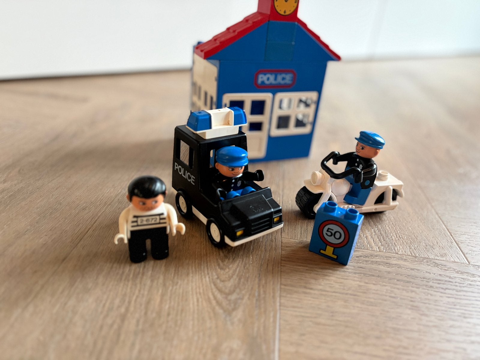 Lego Duplo politiebureau, Ophalen of Verzenden, Zo goed als nieuw, Duplo