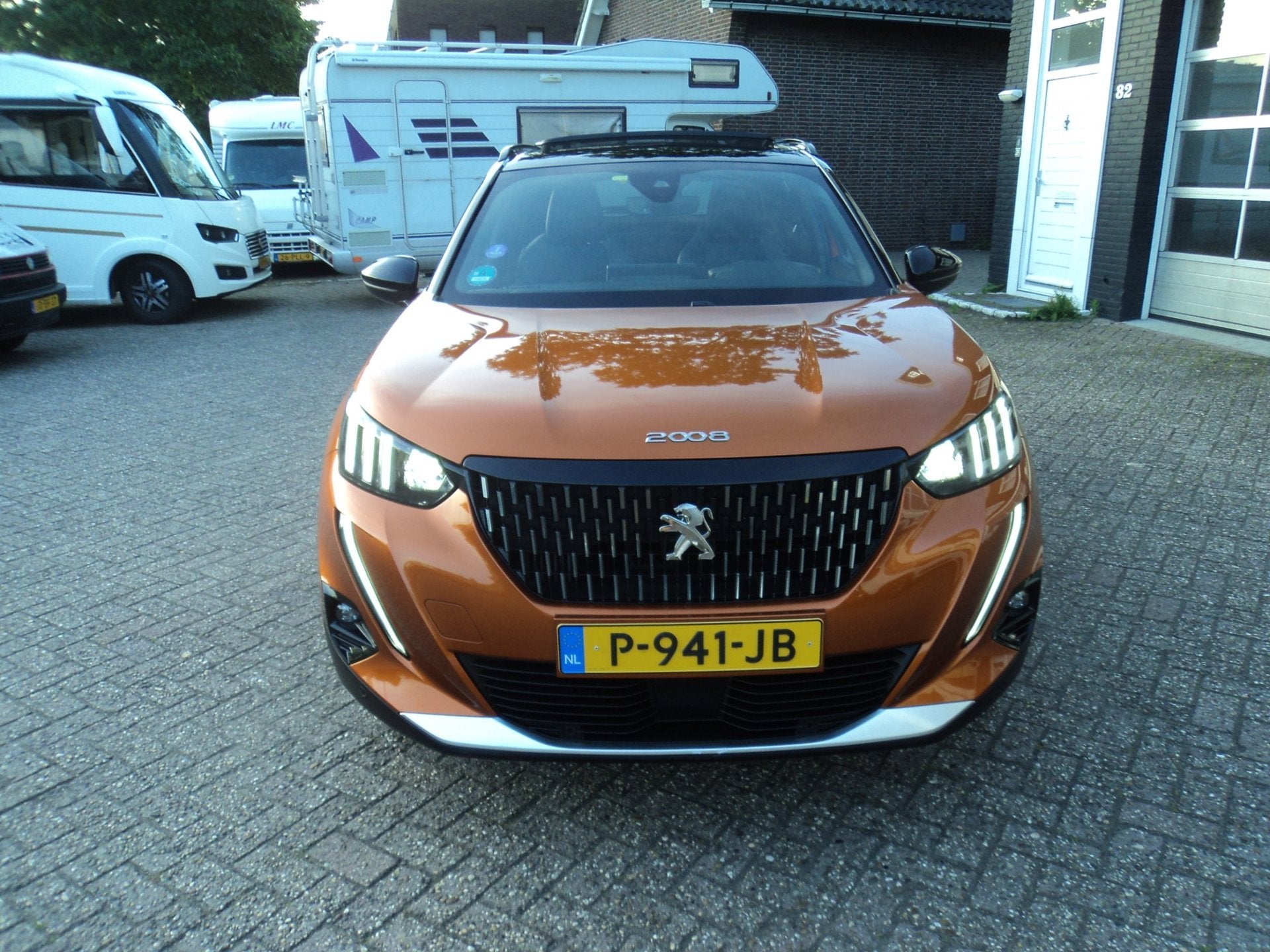 Peugeot 2008 1.2 PureTech 130 GT, Gebruikt, Parkeersensor, Leder en Stof, Origineel Nederlands