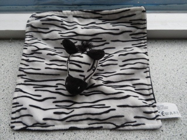 Knuffeldoek zebra Wiep Wieb zebrapaard van Wibra, Ophalen of Verzenden, Zo goed als nieuw, Overige typen, Met geluid