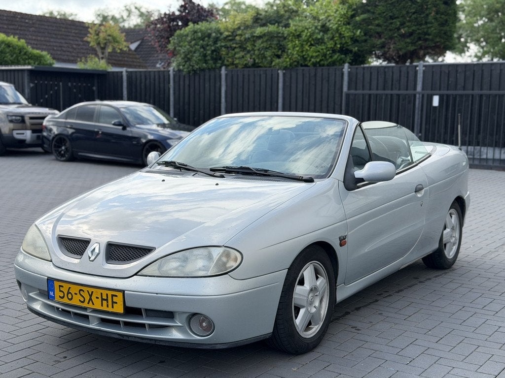 Renault Mégane cabrio 1.6-16V Sport | Leder | Stoelverwarmi, Auto's, Voorwielaandrijving, Zwart, Cabriolet, Bedrijf
