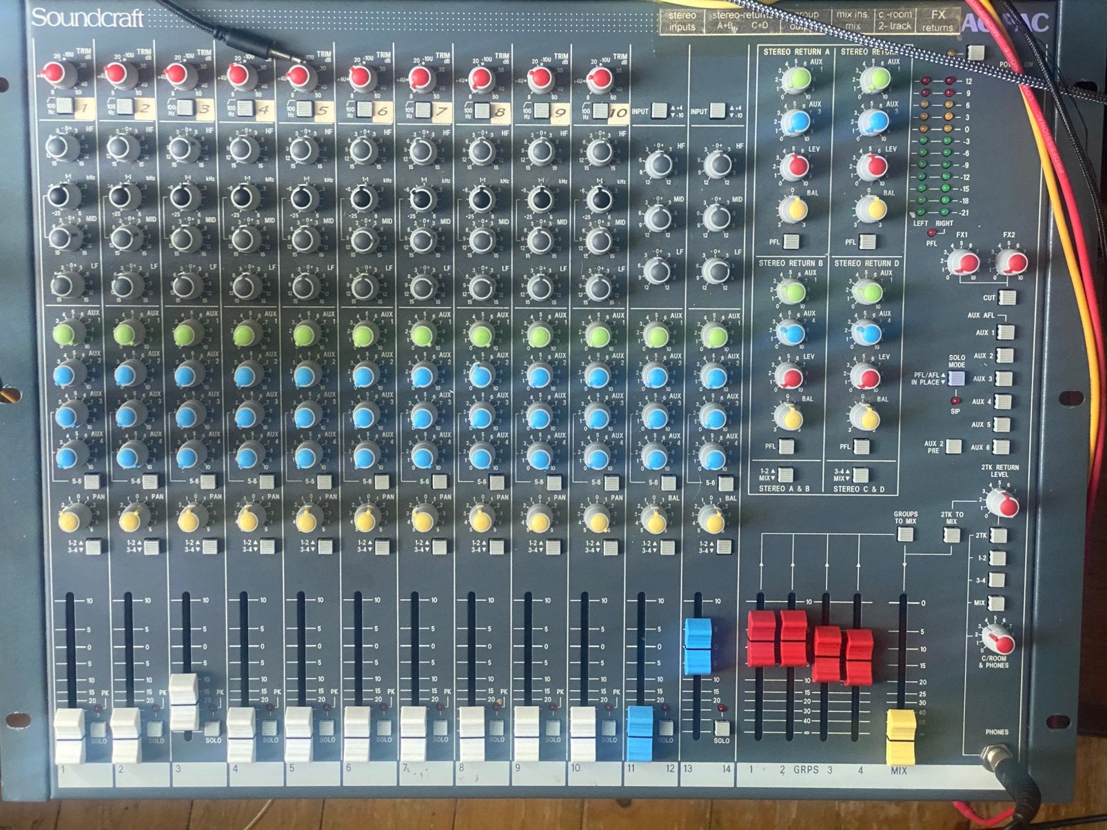 soundcraft mengpaneel 16 kanalen, Muziek en Instrumenten, Mengpanelen, Zo goed als nieuw, 10 tot 20 kanalen, Ophalen of Verzenden
