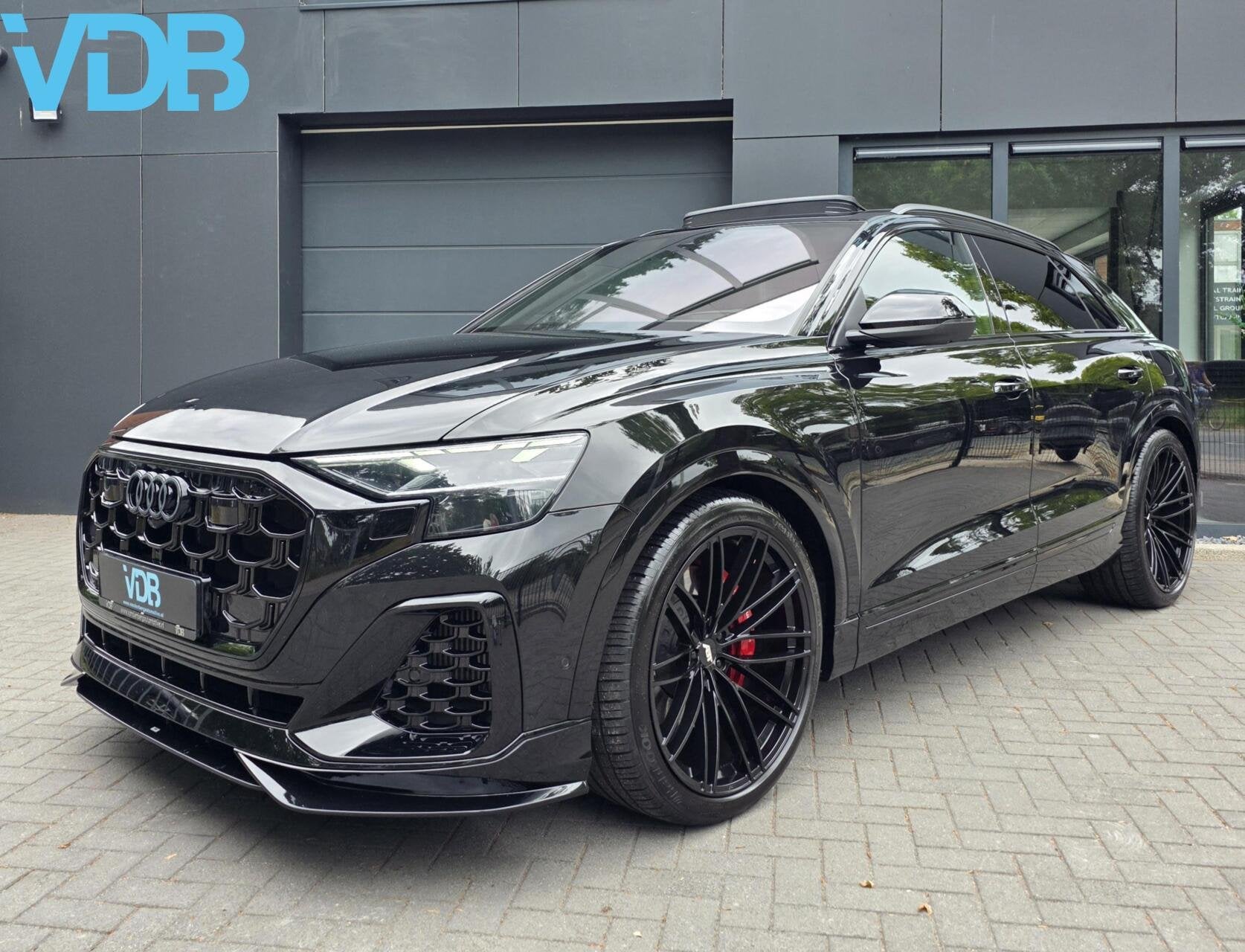 Audi Q8 60 TFSI E Quattro S-Line COMPETITION ABT UITGEVOERD!, Auto's, Audi, Automaat, 2995 cc, Q8, Zwart