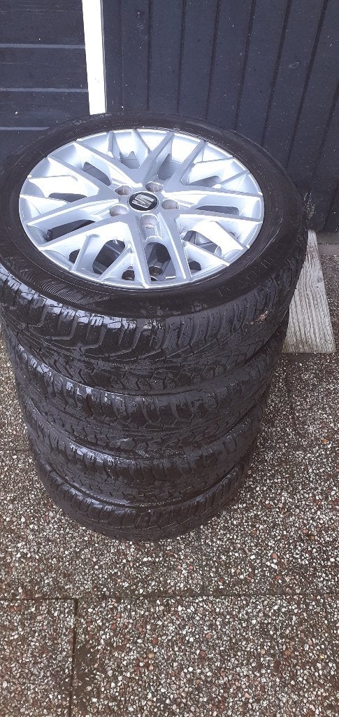 winterbanden + LM velgen Seat Ibiza / VW Polo, Auto-onderdelen, Ophalen, Gebruikt, 16 inch, Banden en Velgen