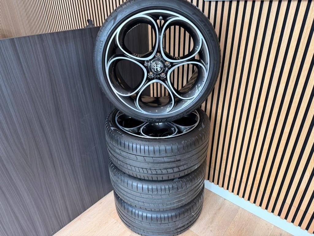 Alfa Gulia/Stelvio Q breedset 255/35R19|225/35R19, Gebruikt, 255 mm, Band(en), Zomerbanden