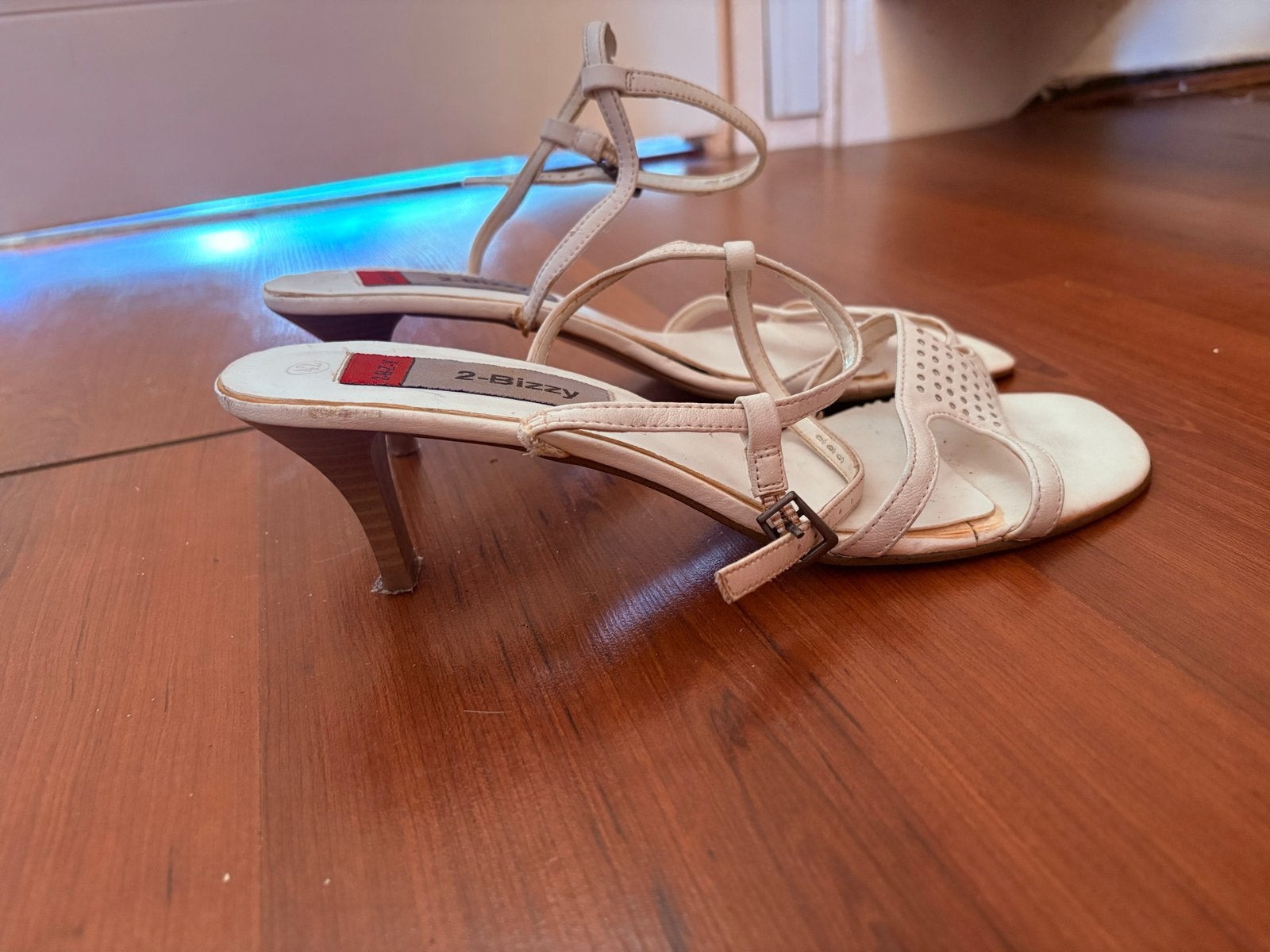 2-Bizzy Sandalen met hak - Nog prima voor deze zomer, Wit, Gedragen, Sandalen of Muiltjes, Ophalen of Verzenden