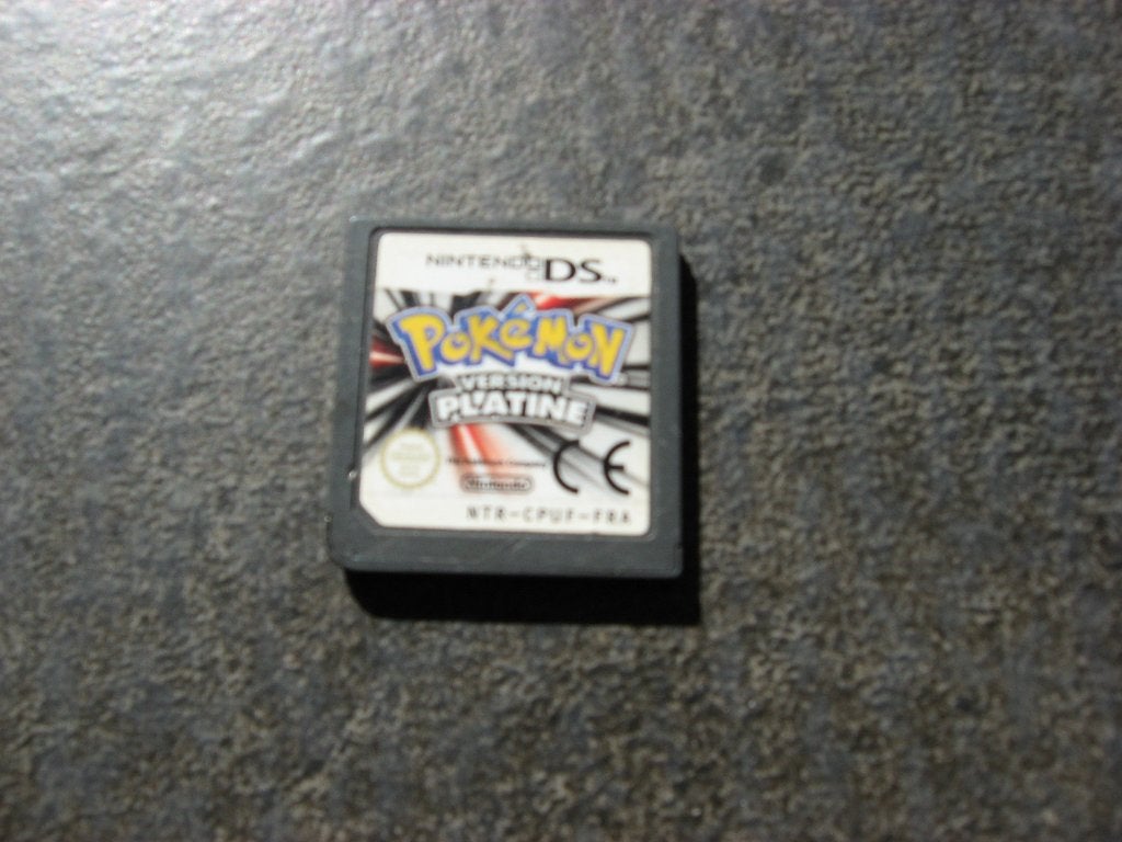 Nintendo DS Pokemon Version Platine Platinum, Spelcomputers en Games, Games | Nintendo DS, 1 speler, Zo goed als nieuw, Vanaf 3 jaar