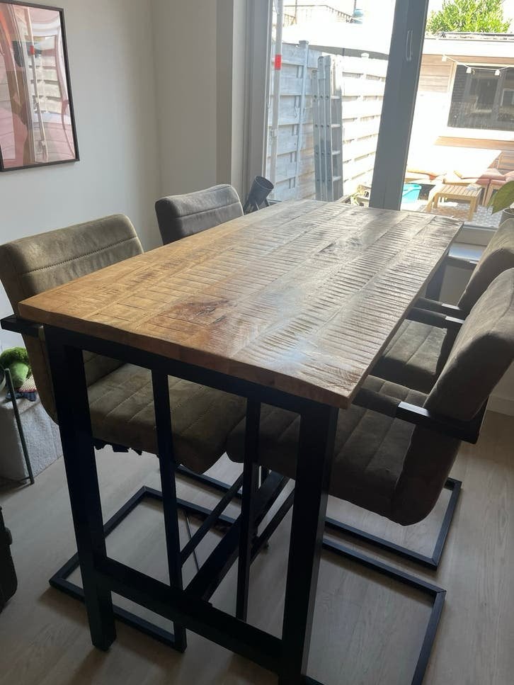 Robuuste Bartafel met vier stoelen, Ophalen, Gebruikt, 100 tot 150 cm, 50 tot 100 cm