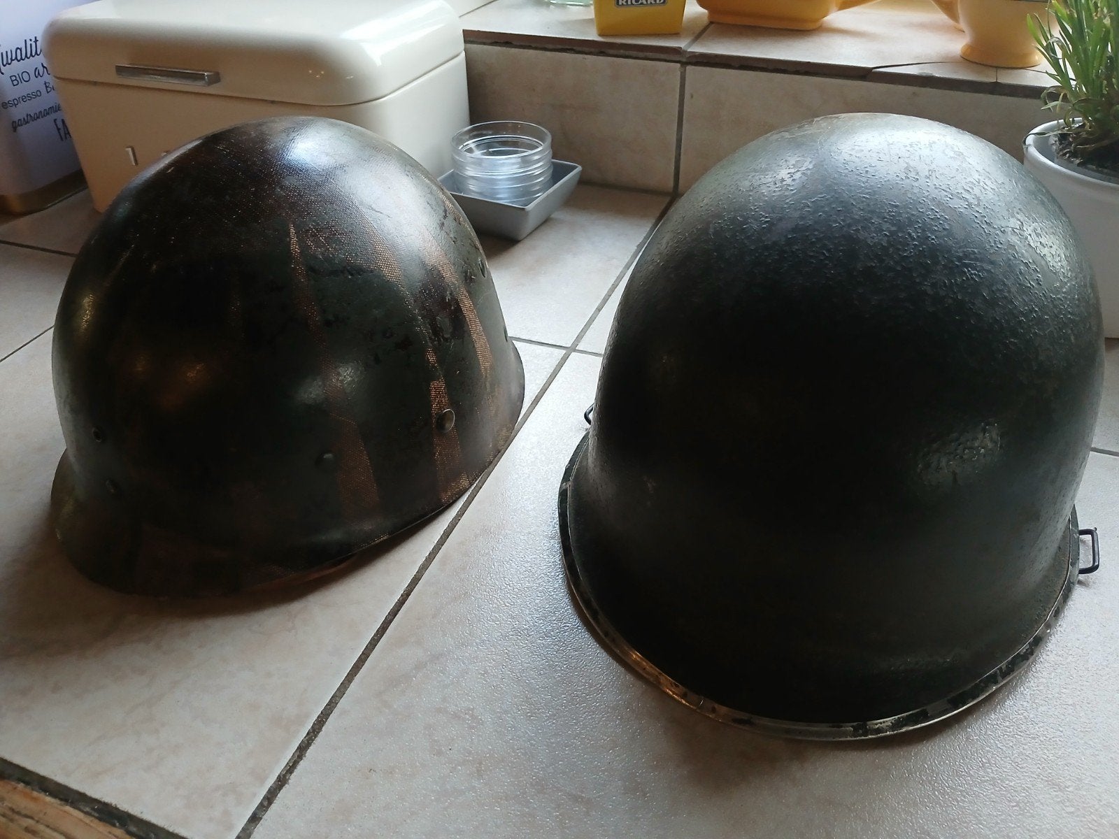 Ww2 Helm schluter swiffel fix  liner westinbouse mooie staat, Ophalen of Verzenden, Nederland, Helm of Baret