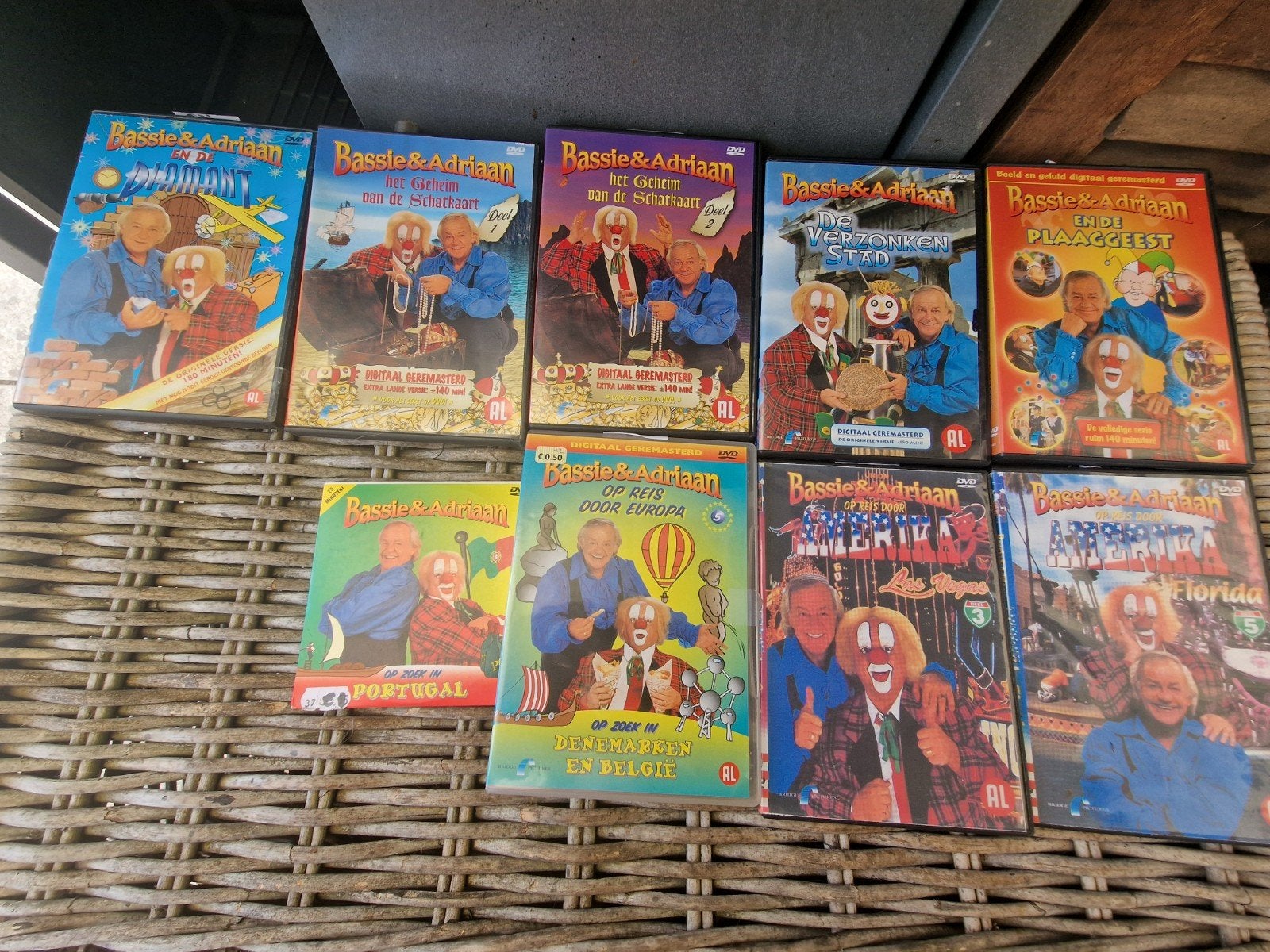 Diverse collectie: Bassie & Adriaan, Disney, James Bond,, Ophalen of Verzenden