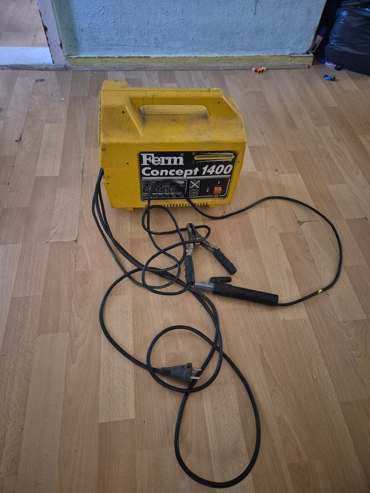 Ferm Concept 1400 Lasapparaat - Gebruikt, Ophalen of Verzenden, Gebruikt, Minder dan 150 ampère, Elektroden