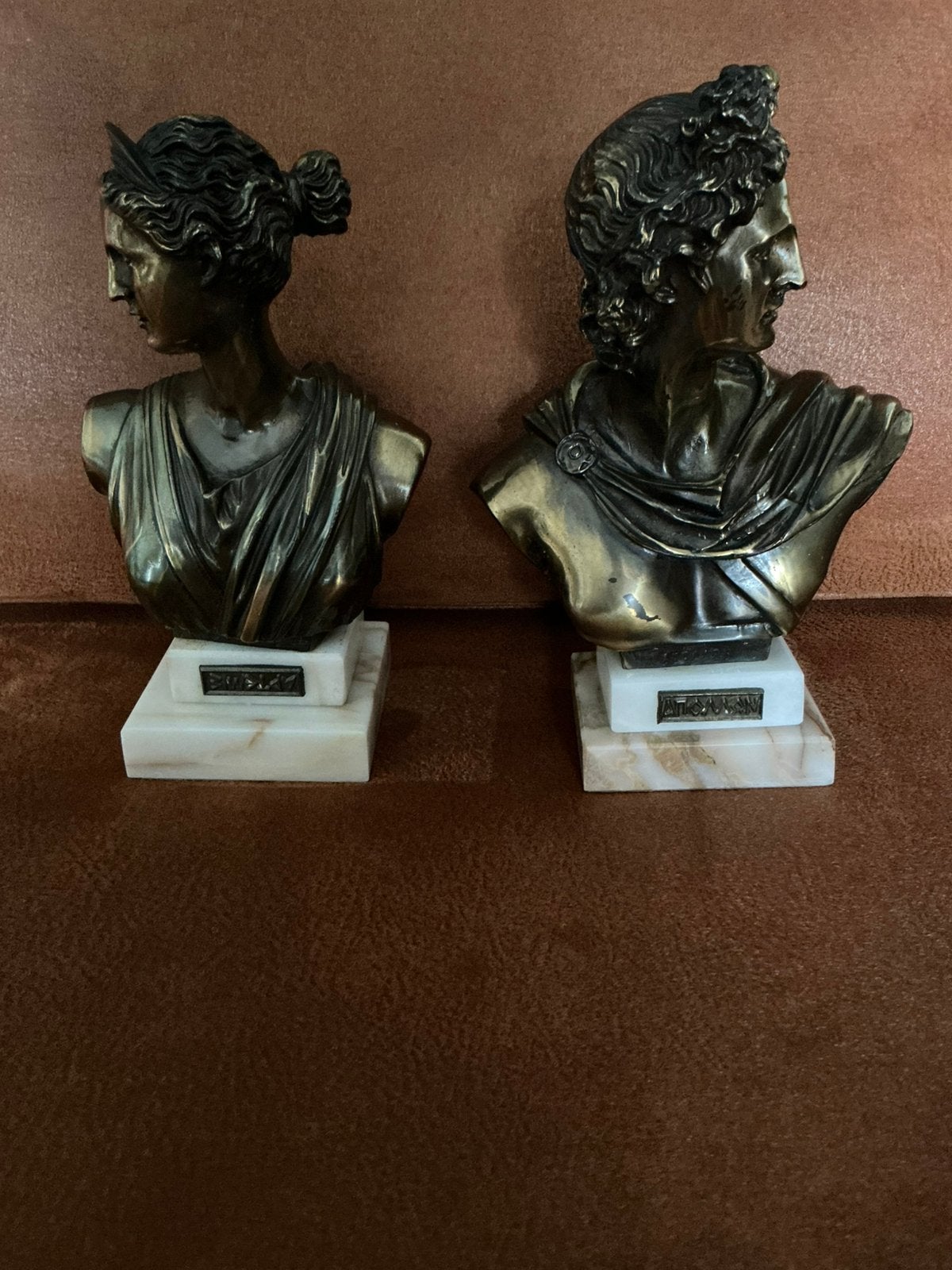 Set van 2 bronzen bustes op marmeren sokkel, Antiek en Kunst, Kunst | Beelden en Houtsnijwerken, Overige onderwerpen, Buste, Ophalen of Verzenden