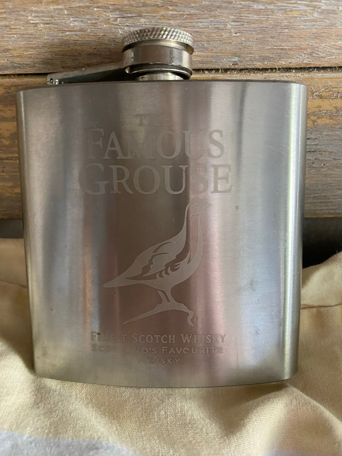 Mooie rvs heupfles / heupflacon - The Famous Grouse Whisky, Ophalen of Verzenden