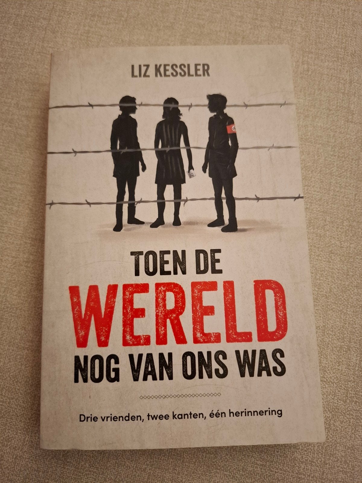 Liz Kessler - Toen de wereld nog van ons was, Boeken, Ophalen of Verzenden, Zo goed als nieuw, Liz Kessler