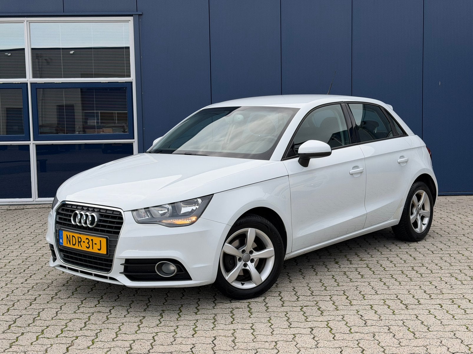 Audi A1 1.2 TFSI 2012 Parelmoer Wit 5-Drs|Airco|Pdc|Clima, Voorwielaandrijving, A1, Zwart, 4 cilinders
