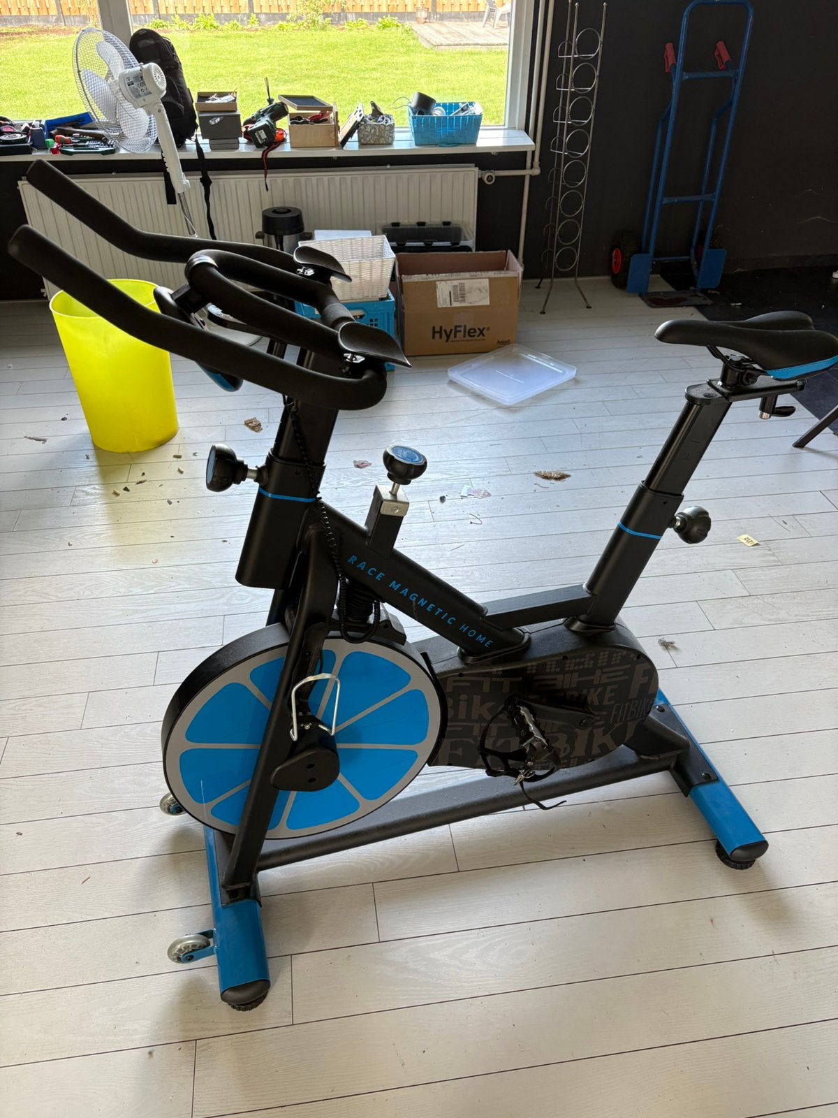 Hometrainer, Sport en Fitness, Ophalen, Zo goed als nieuw, Hometrainer