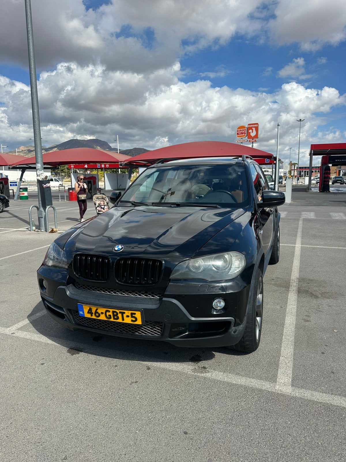 BMW X5 4.8 I AUT 2006 Zwart, Auto's, 138 €/maand, Leder, Vierwielaandrijving, Dealer onderhouden