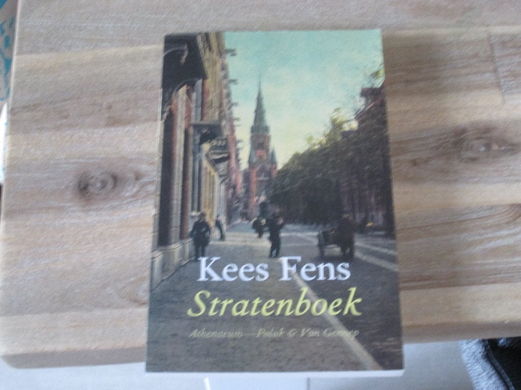 Kees Fens - Stratenboek (Athenaeum - Polak & Van Gennep), Kees Fens, Ophalen of Verzenden, Zo goed als nieuw, Nederland