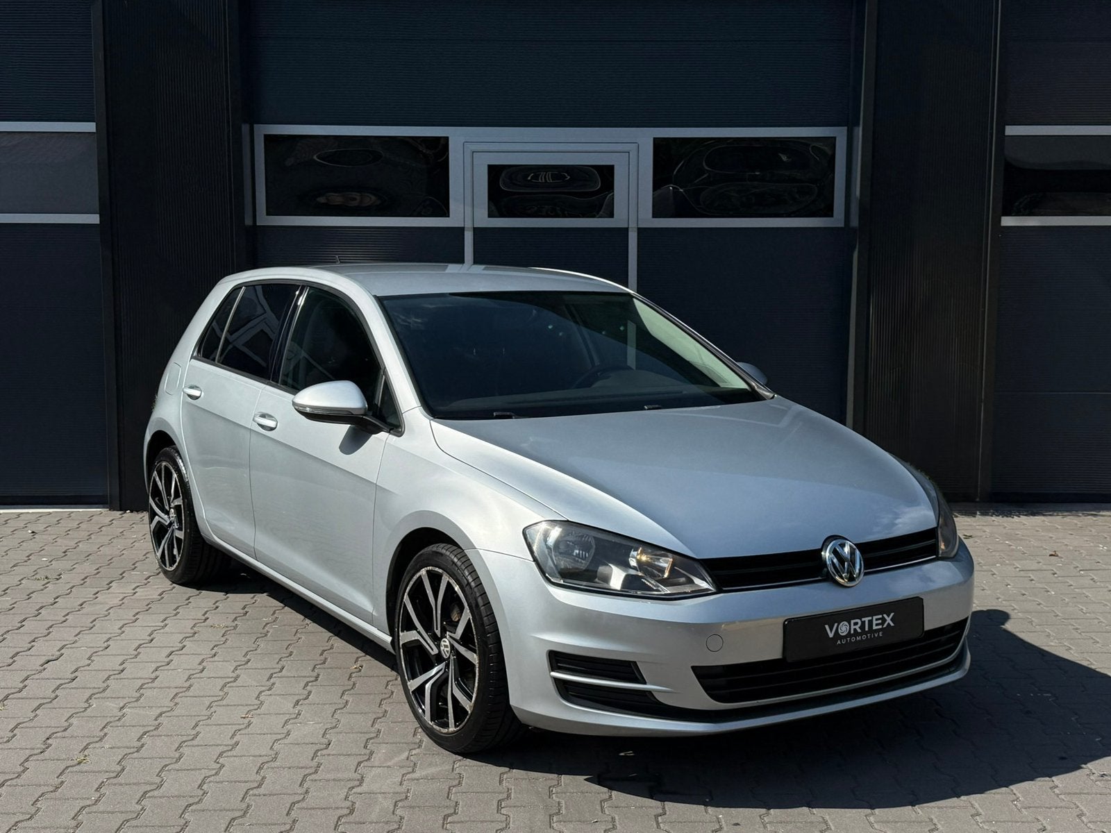 Volkswagen Golf 7 1.2 TSI | NAP | 18” | Navi | Bluetooth, Auto's, Voorwielaandrijving, Stof, 4 cilinders, Elektronische parkeerrem